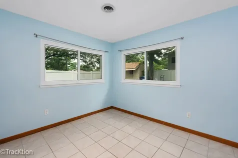 34 Scarsdale Road Montgomery IL 60538