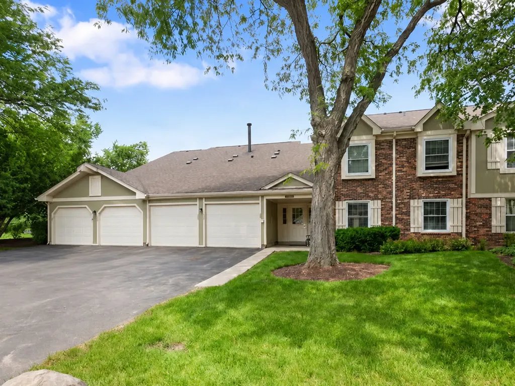235 Blossom Court Buffalo Grove IL 60089