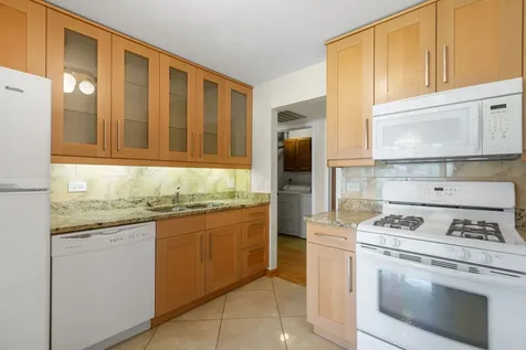 235 Blossom Court Buffalo Grove IL 60089