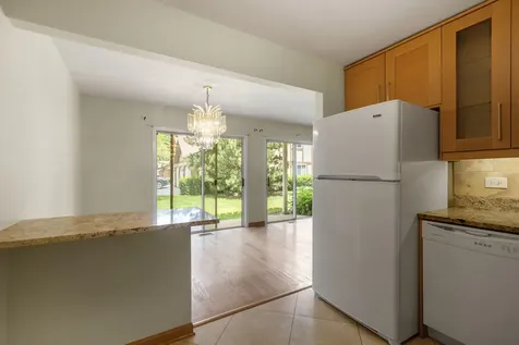 235 Blossom Court Buffalo Grove IL 60089