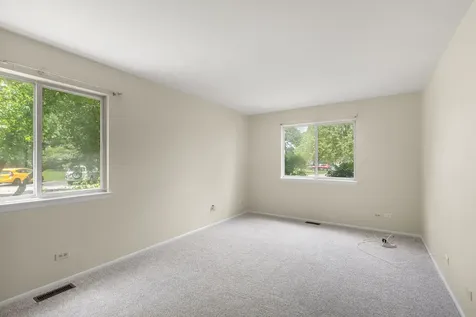 235 Blossom Court Buffalo Grove IL 60089