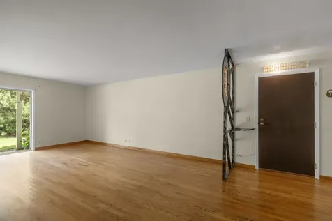 235 Blossom Court Buffalo Grove IL 60089