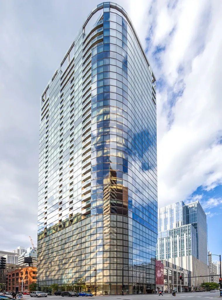 600 North Fairbanks Court Chicago IL 60611