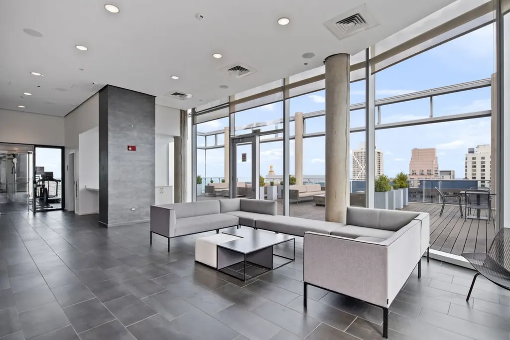 600 North Fairbanks Court Chicago IL 60611