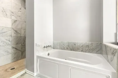 600 North Fairbanks Court Chicago IL 60611