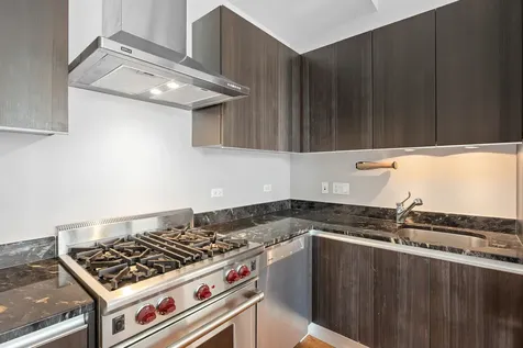 600 North Fairbanks Court Chicago IL 60611