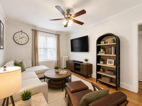 652 West Oakdale Avenue Chicago IL 60657