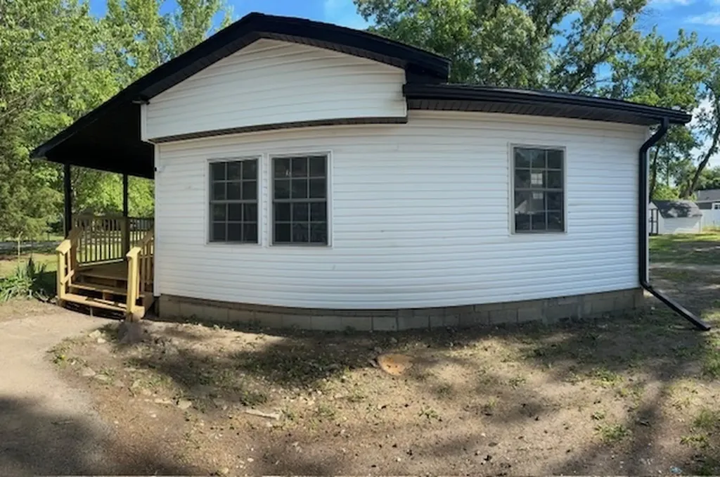 110 North Robert Drive Godley IL 60407