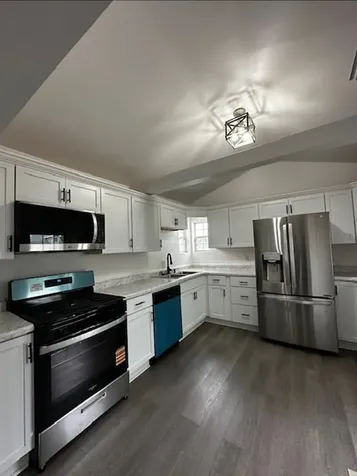 110 North Robert Drive Godley IL 60407