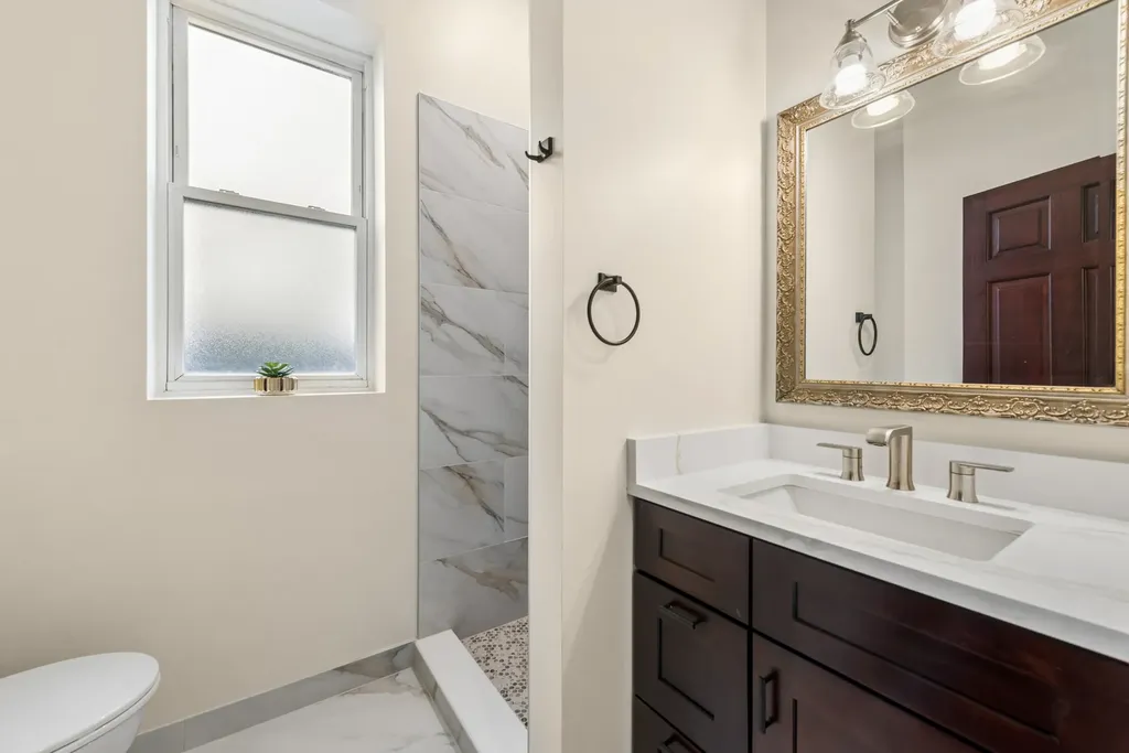 2610 West Evergreen Avenue Chicago IL 60622