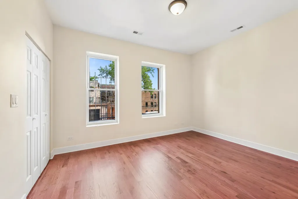 2610 West Evergreen Avenue Chicago IL 60622
