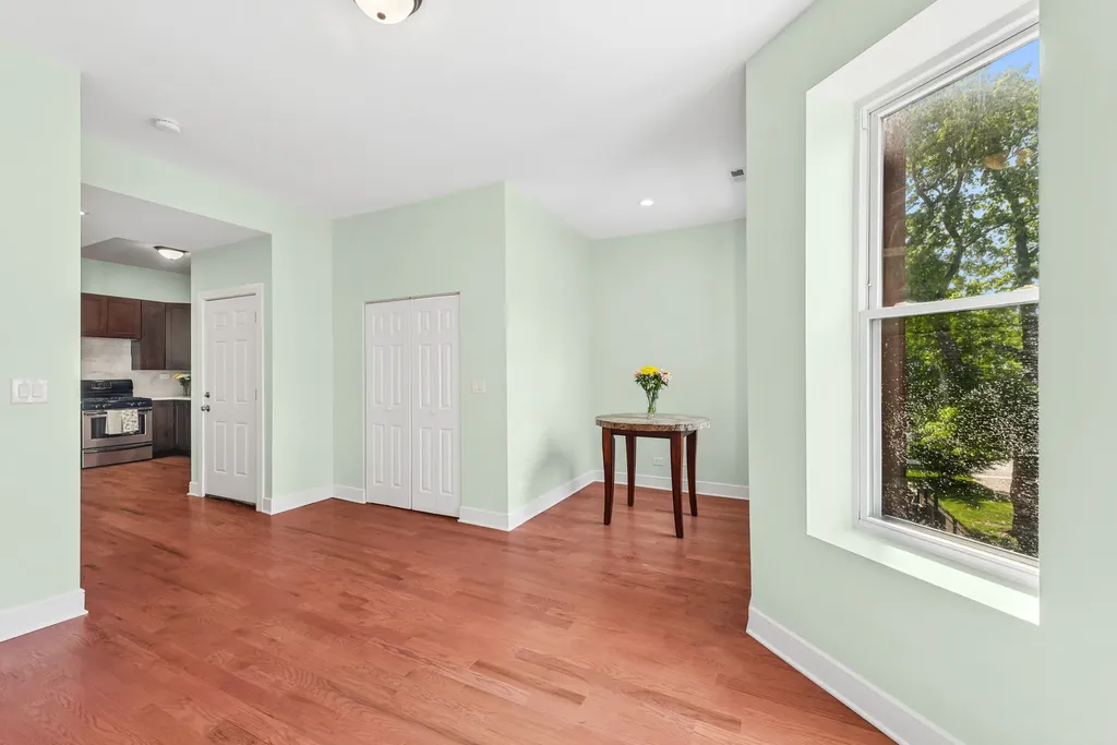 2610 West Evergreen Avenue Chicago IL 60622