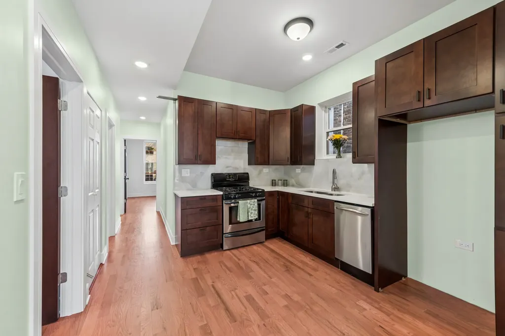 2610 West Evergreen Avenue Chicago IL 60622