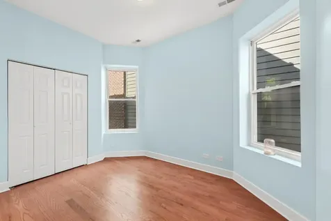 2610 West Evergreen Avenue Chicago IL 60622