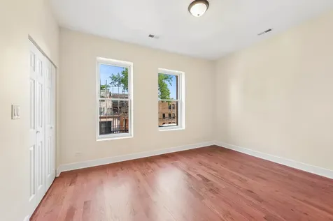 2610 West Evergreen Avenue Chicago IL 60622