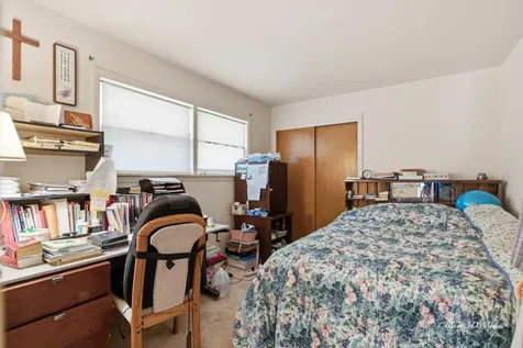6244 West Foster Avenue Chicago IL 60630
