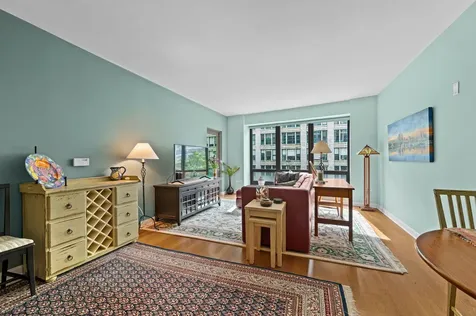 130 North Garland Court Chicago IL 60602