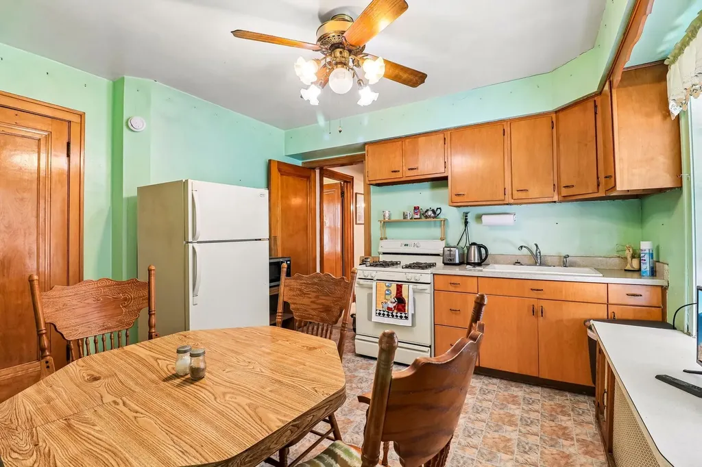 4446 North Lowell Avenue Chicago IL 60630