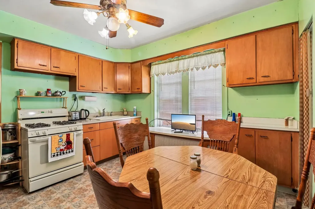 4446 North Lowell Avenue Chicago IL 60630