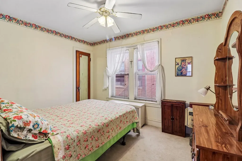 4446 North Lowell Avenue Chicago IL 60630