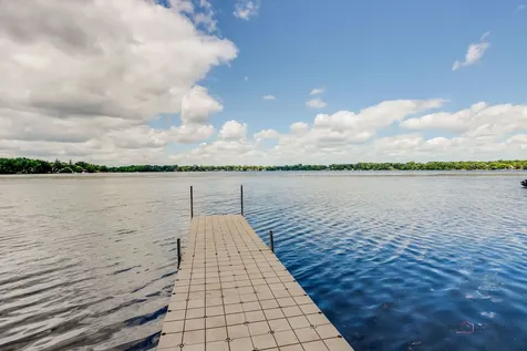 10 East Lake Shore Drive Round Lake Park IL 60073