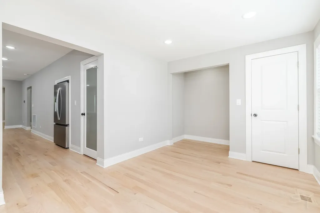 4912 West Wrightwood Avenue Chicago IL 60639