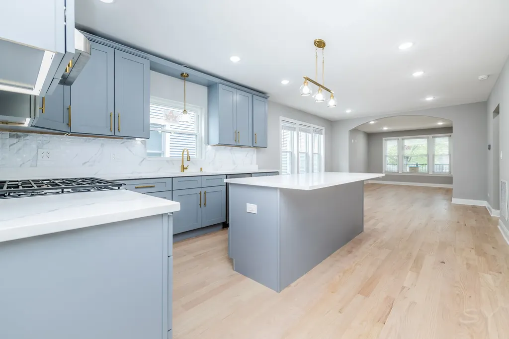 4912 West Wrightwood Avenue Chicago IL 60639