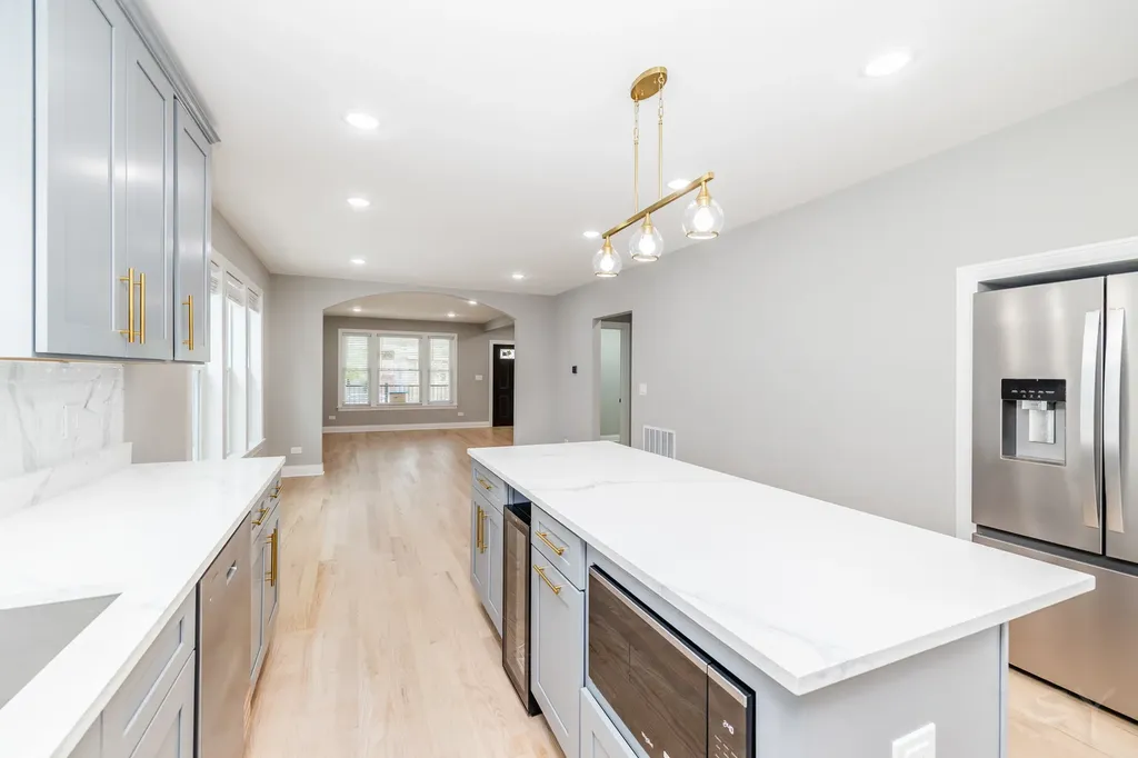 4912 West Wrightwood Avenue Chicago IL 60639