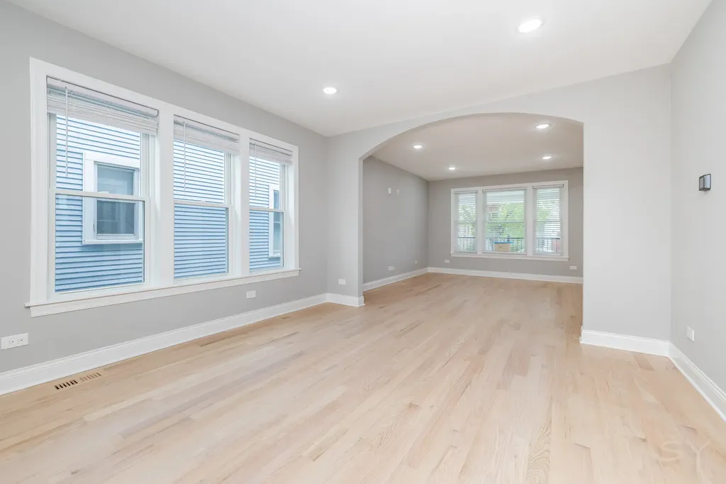 4912 West Wrightwood Avenue Chicago IL 60639