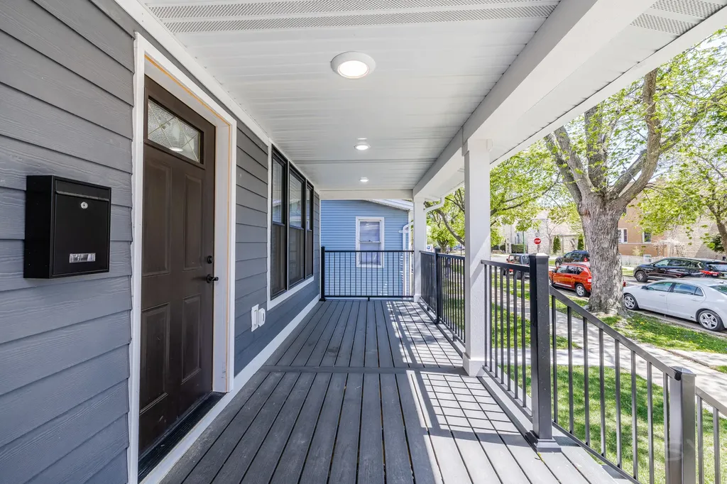 4912 West Wrightwood Avenue Chicago IL 60639
