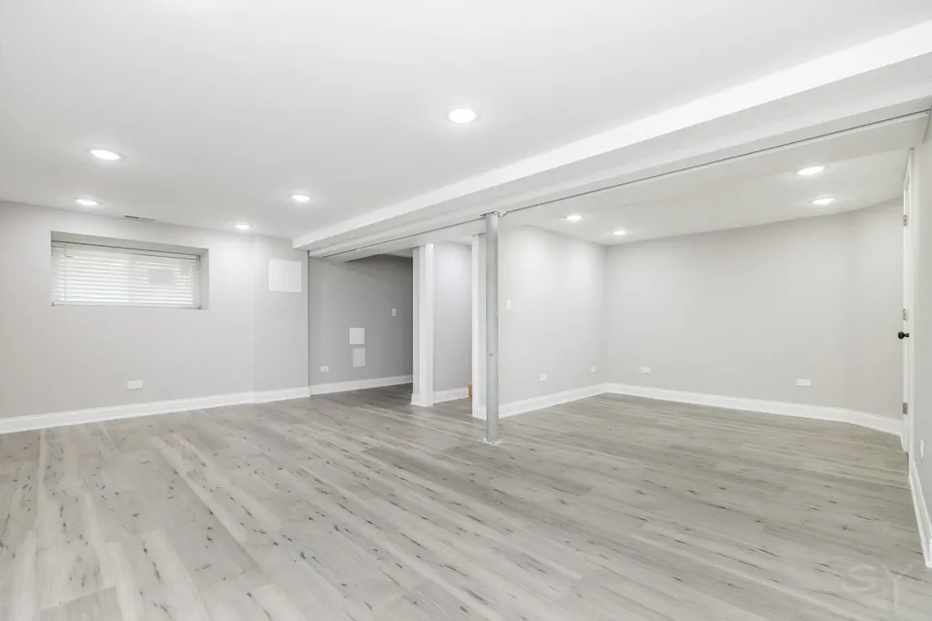 4912 West Wrightwood Avenue Chicago IL 60639