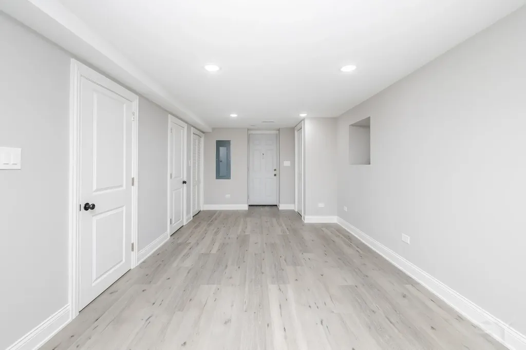 4912 West Wrightwood Avenue Chicago IL 60639