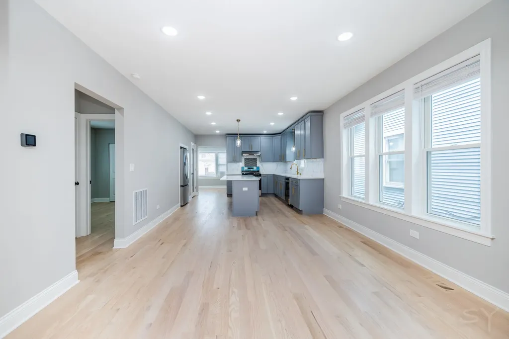 4912 West Wrightwood Avenue Chicago IL 60639