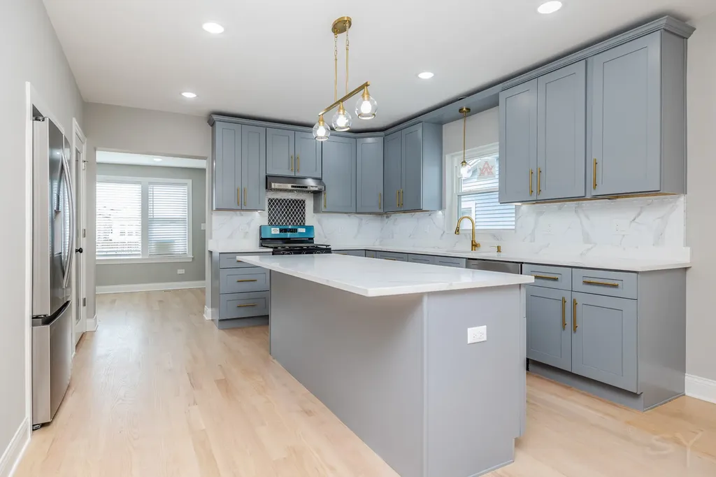 4912 West Wrightwood Avenue Chicago IL 60639