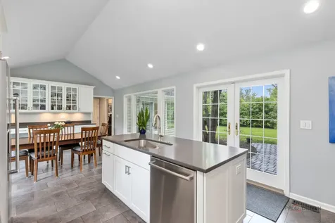 23701 North Elm Road Lincolnshire IL 60069