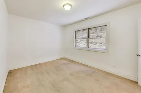 6835 South Cornell Avenue Chicago IL 60649