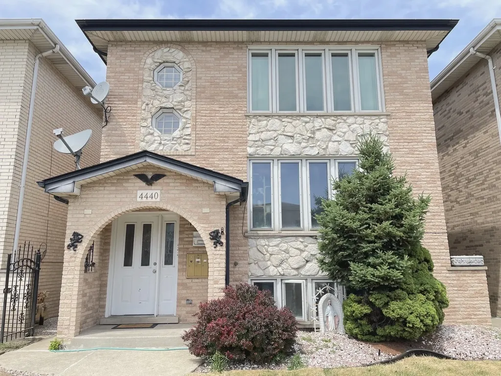 4440 West 55th Street Chicago IL 60632