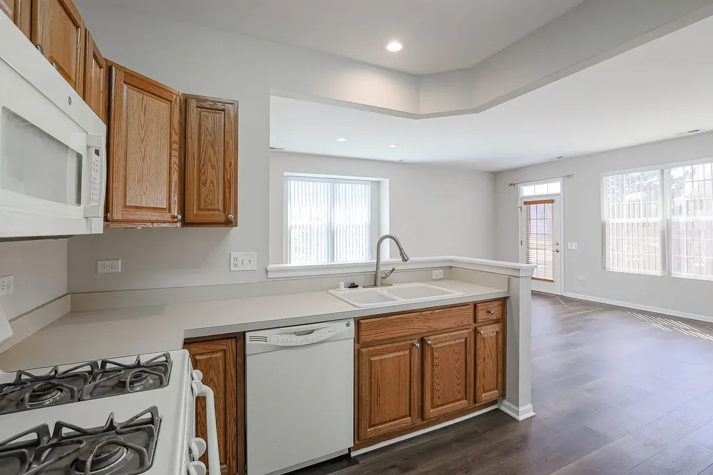 13580 Hemlock Road Huntley IL 60142