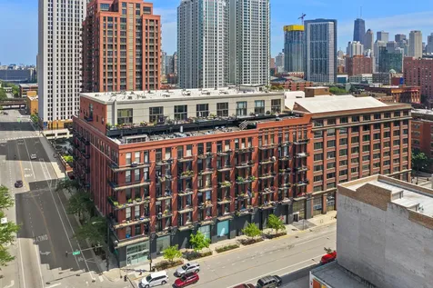 616 West Fulton Street Chicago IL 60661