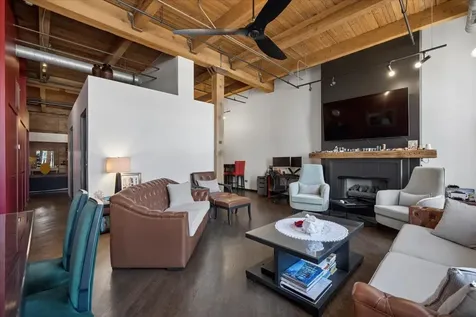 616 West Fulton Street Chicago IL 60661