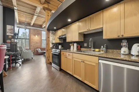 616 West Fulton Street Chicago IL 60661
