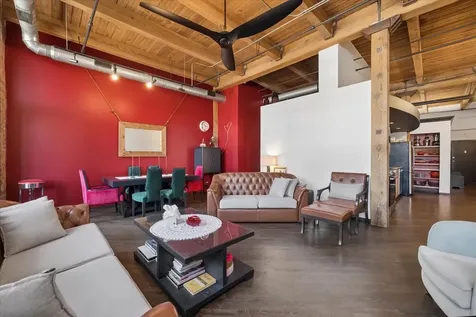 616 West Fulton Street Chicago IL 60661