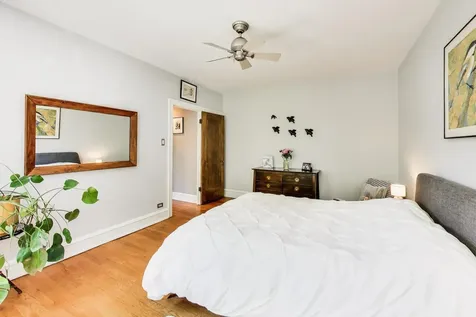 6203 North Oakley Street Chicago IL 60659