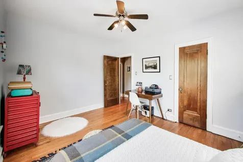 6203 North Oakley Street Chicago IL 60659