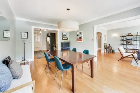 6203 North Oakley Street Chicago IL 60659