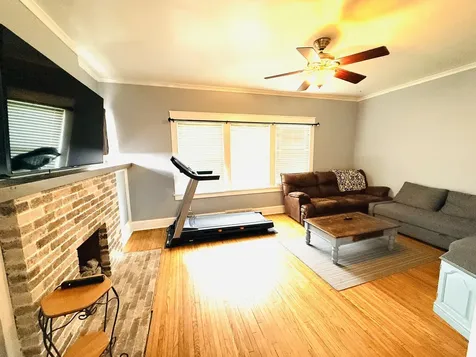 810 East Lincoln Street Hoopeston IL 60942
