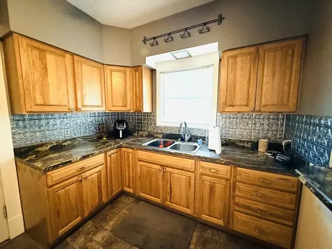 810 East Lincoln Street Hoopeston IL 60942