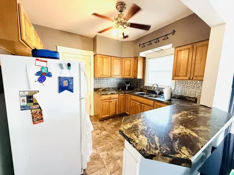 810 East Lincoln Street Hoopeston IL 60942