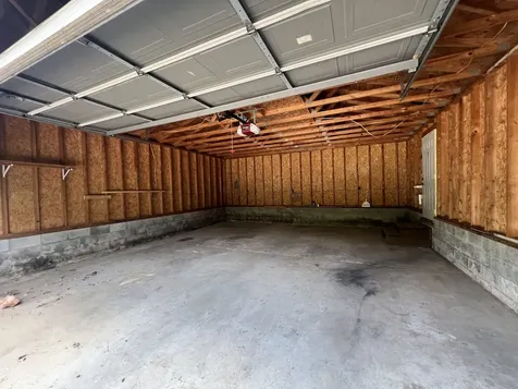 12808 North Shoreland Drive Marion IL 62959