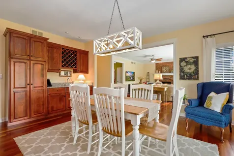 21442 English Drive Frankfort IL 60423